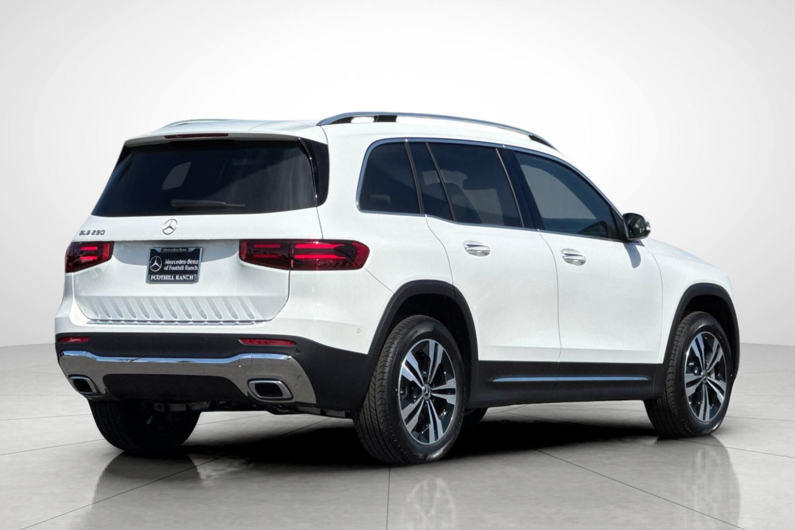 2025 Mercedes Benz GLB 250 photo 10