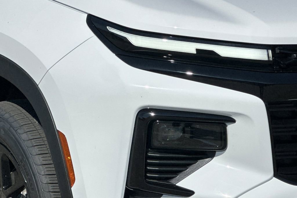 2025 Chevrolet Traverse photo 30