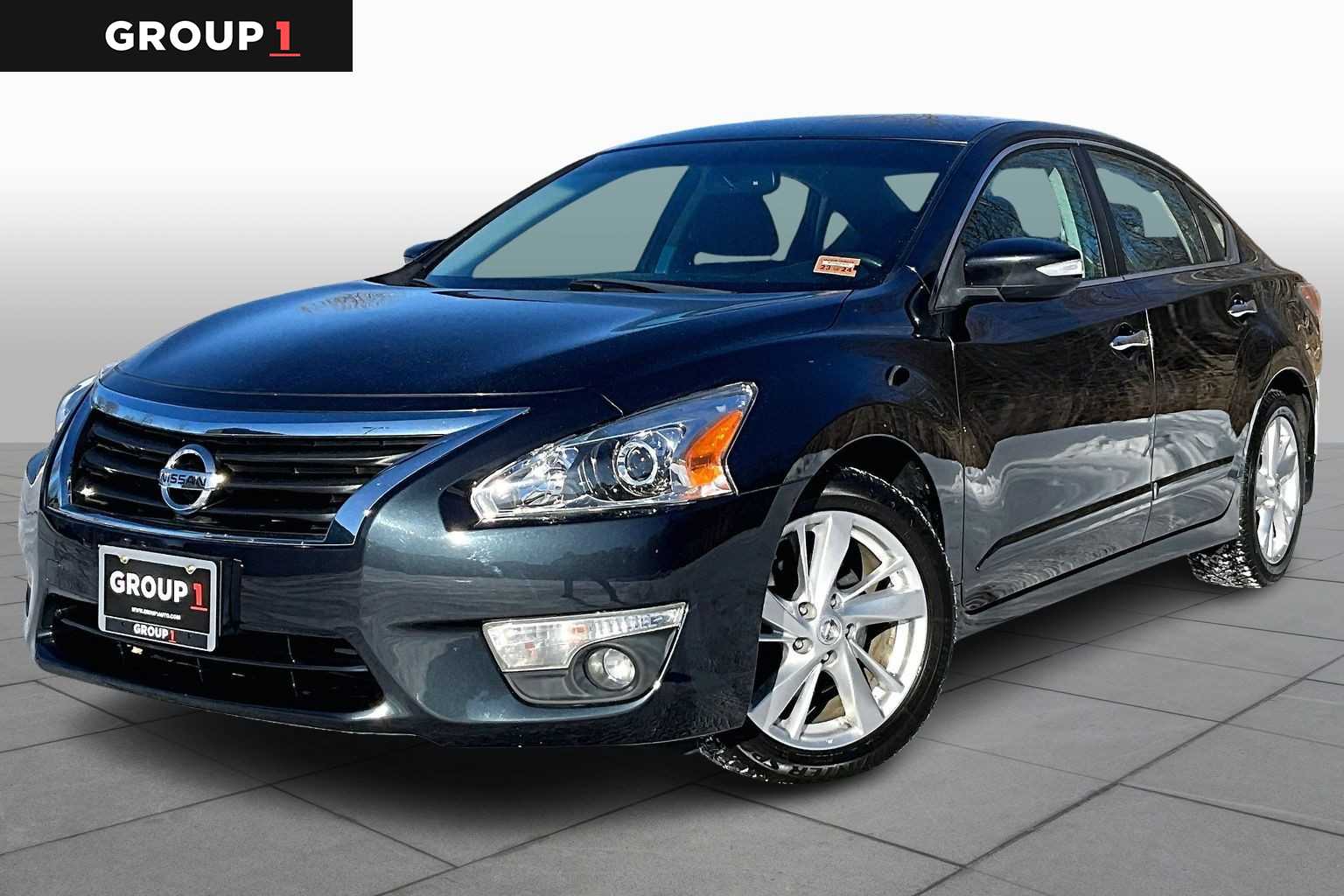 2015 Nissan Altima SL's photo