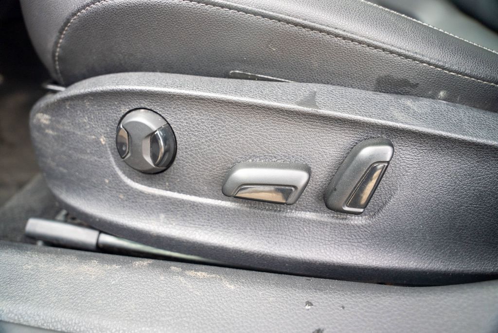 2021 Volkswagen Passat 2.0T SE photo 16