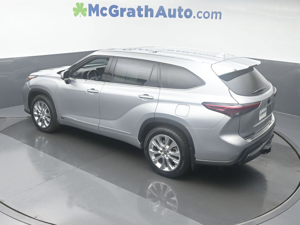 2022 Toyota Highlander Hybrid Limited photo 23
