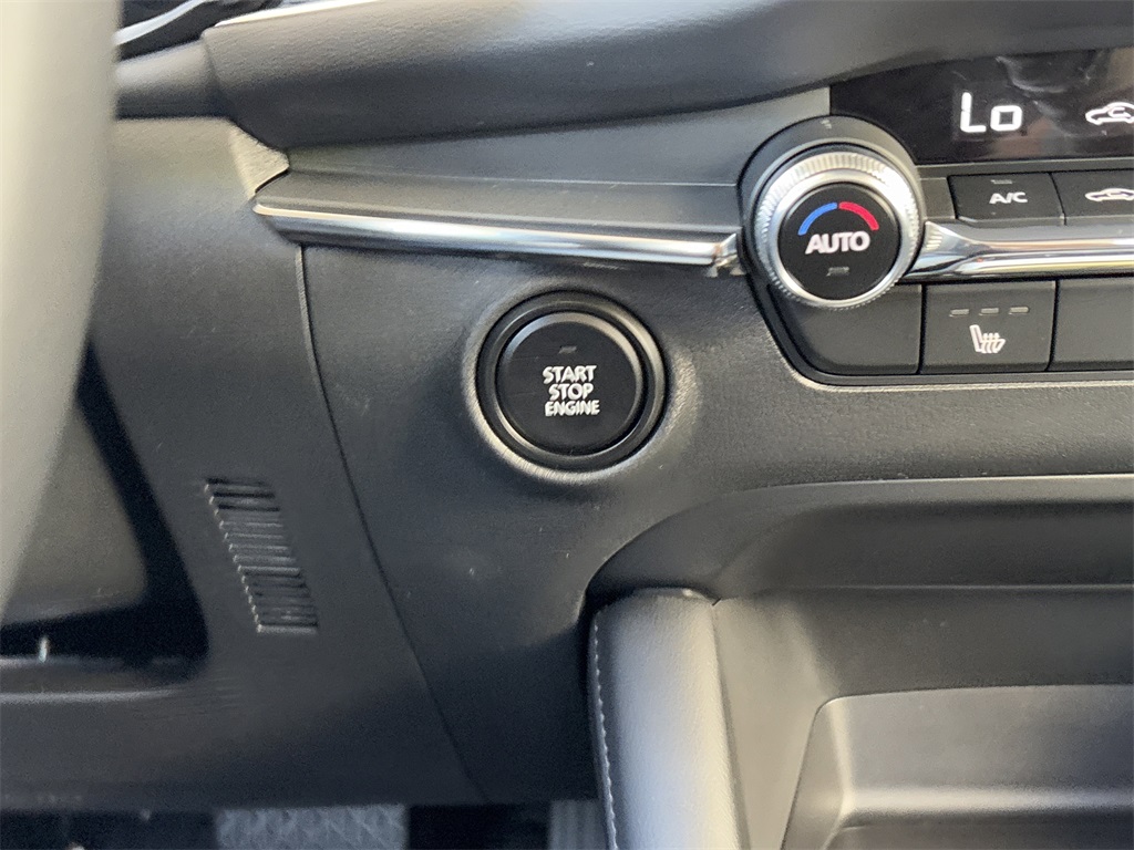 2025 Mazda Mazda3 2.5 s Preferred photo 24