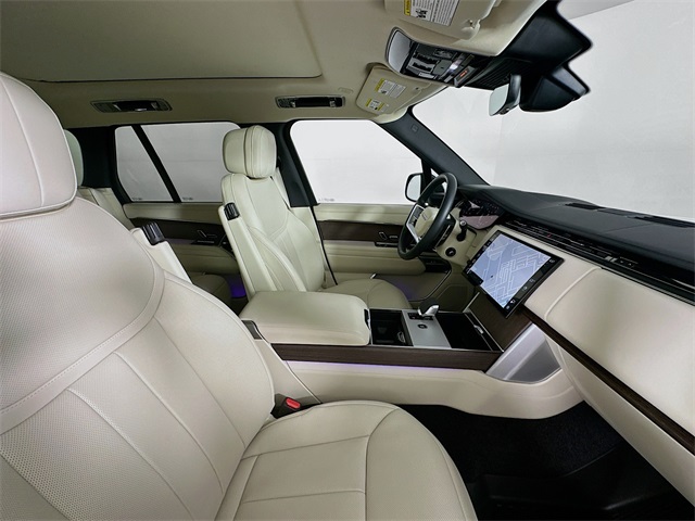 2025 Land Rover Range Rover SE photo 28