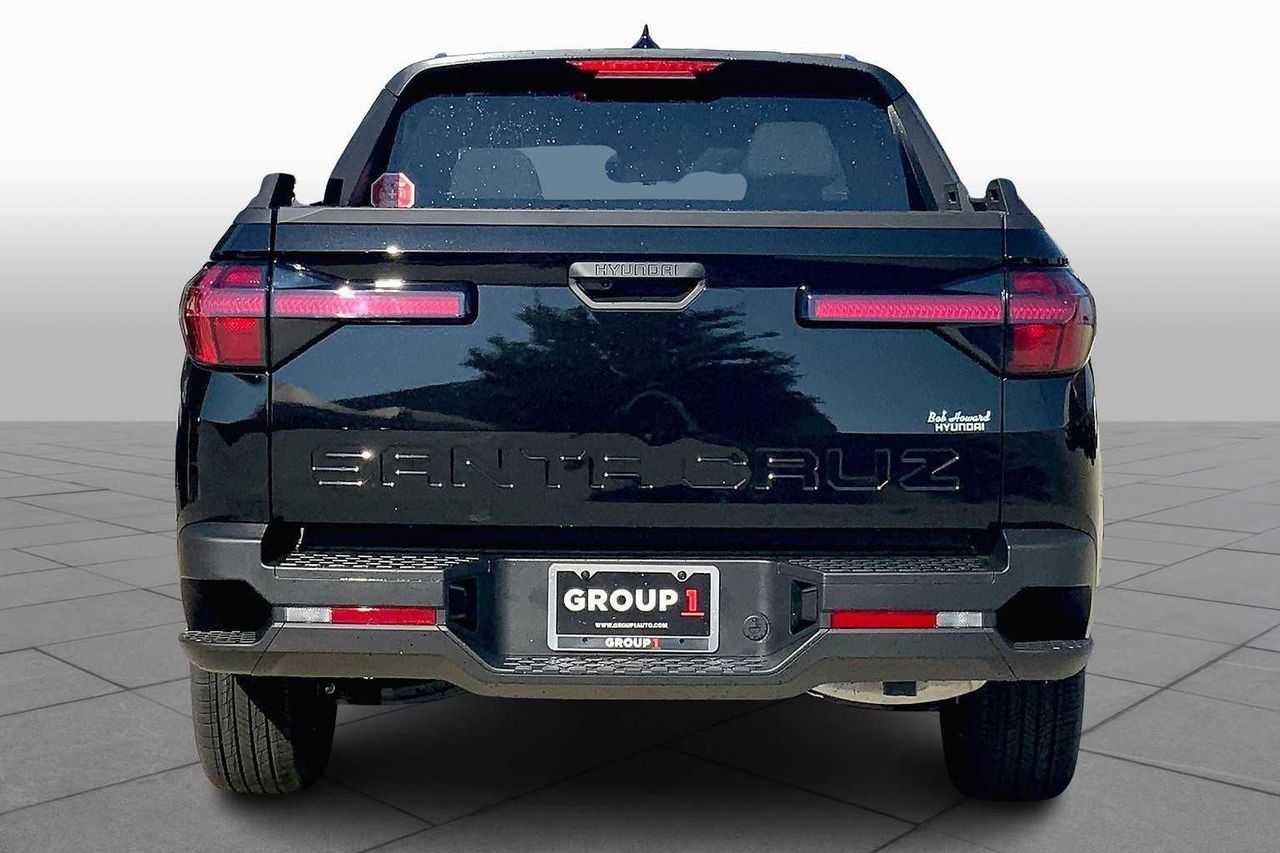 2026 Hyundai Santa Cruz SEL photo 2