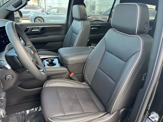 2025 Chevrolet Tahoe Premier photo 31