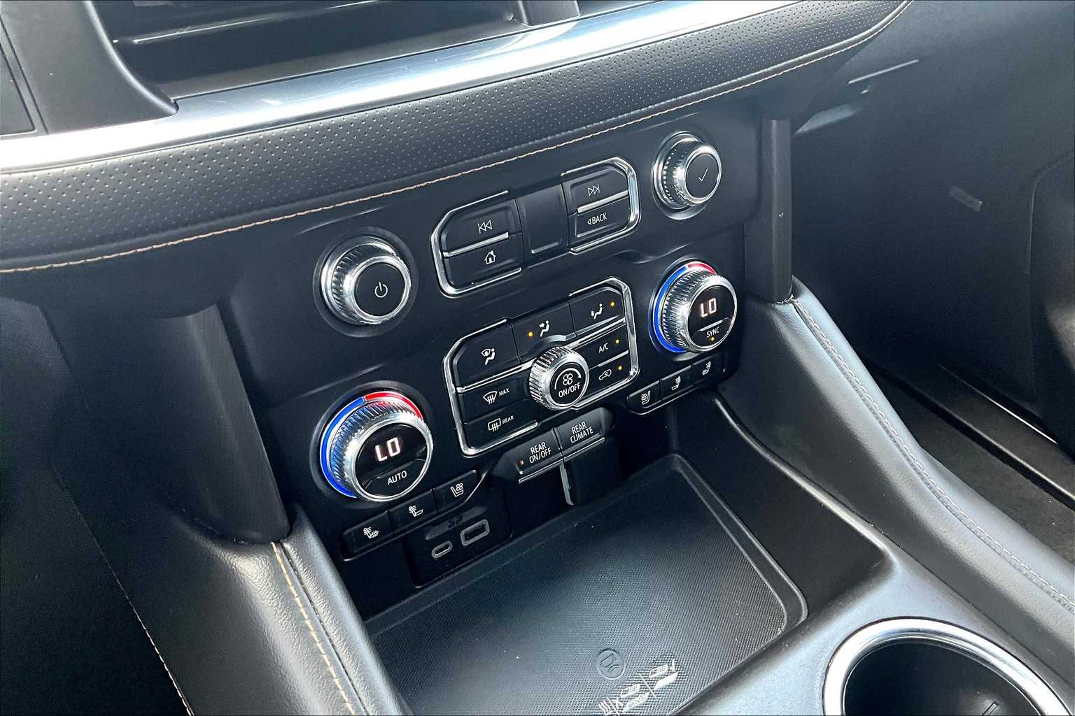 2021 Gmc Yukon XL AT4 photo 33