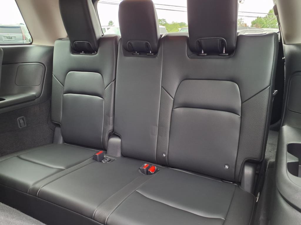 2023 Nissan Pathfinder SL photo 25