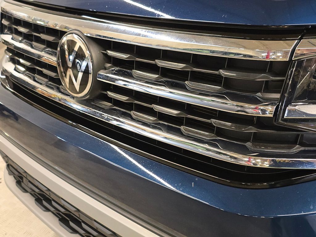 2023 Volkswagen Atlas SEL photo 10