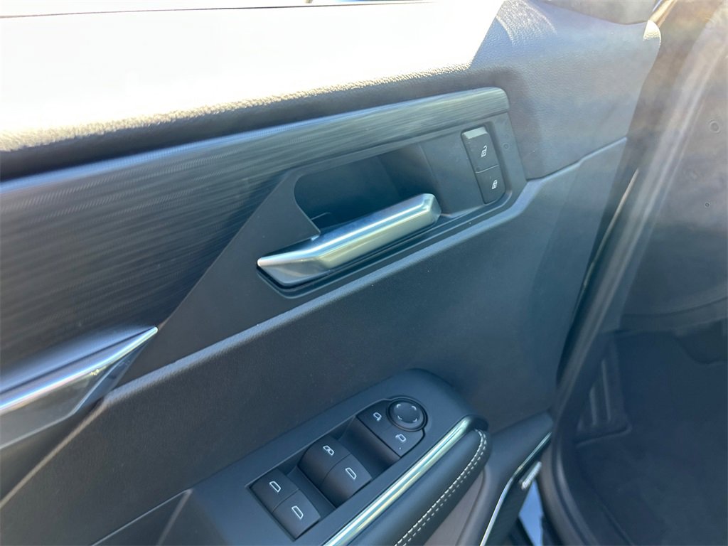 2026 GMC ACADIA - Image 13