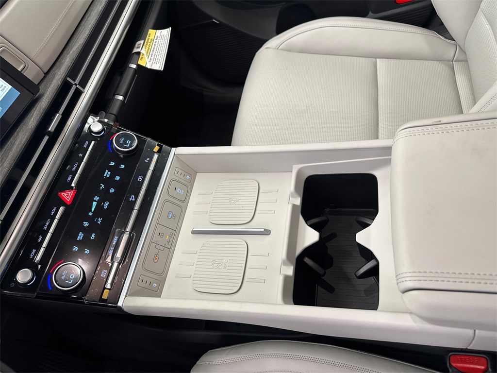 2025 Hyundai Santa Fe Calligraphy photo 32