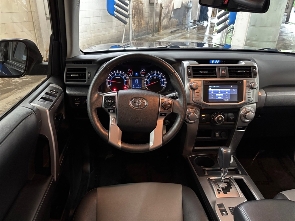 2017 Toyota 4Runner SR5 Premium photo 22