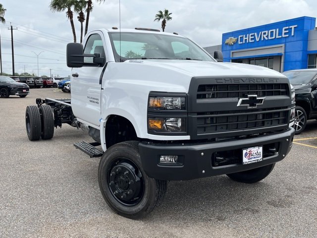 2024 Chevrolet Silverado 4500 Medium Duty Chassis Cab Work Truck's photo
