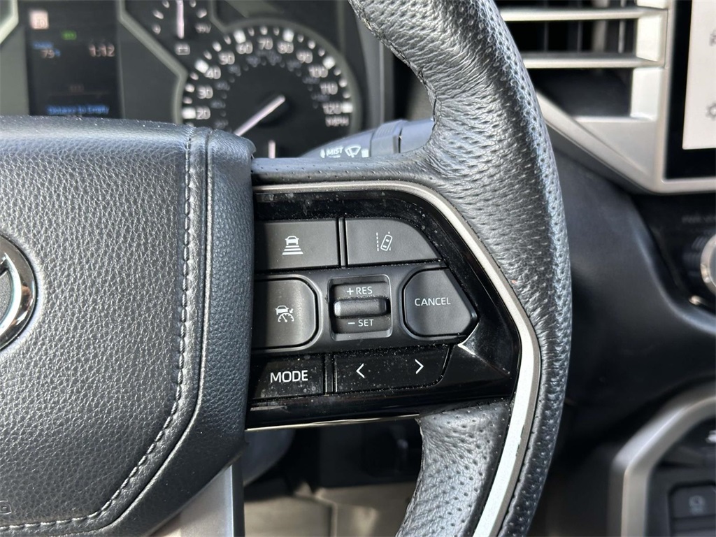 2023 Toyota Tundra SR5 CrewMax photo 8