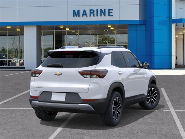 2026 Chevrolet Trailblazer LT photo 2