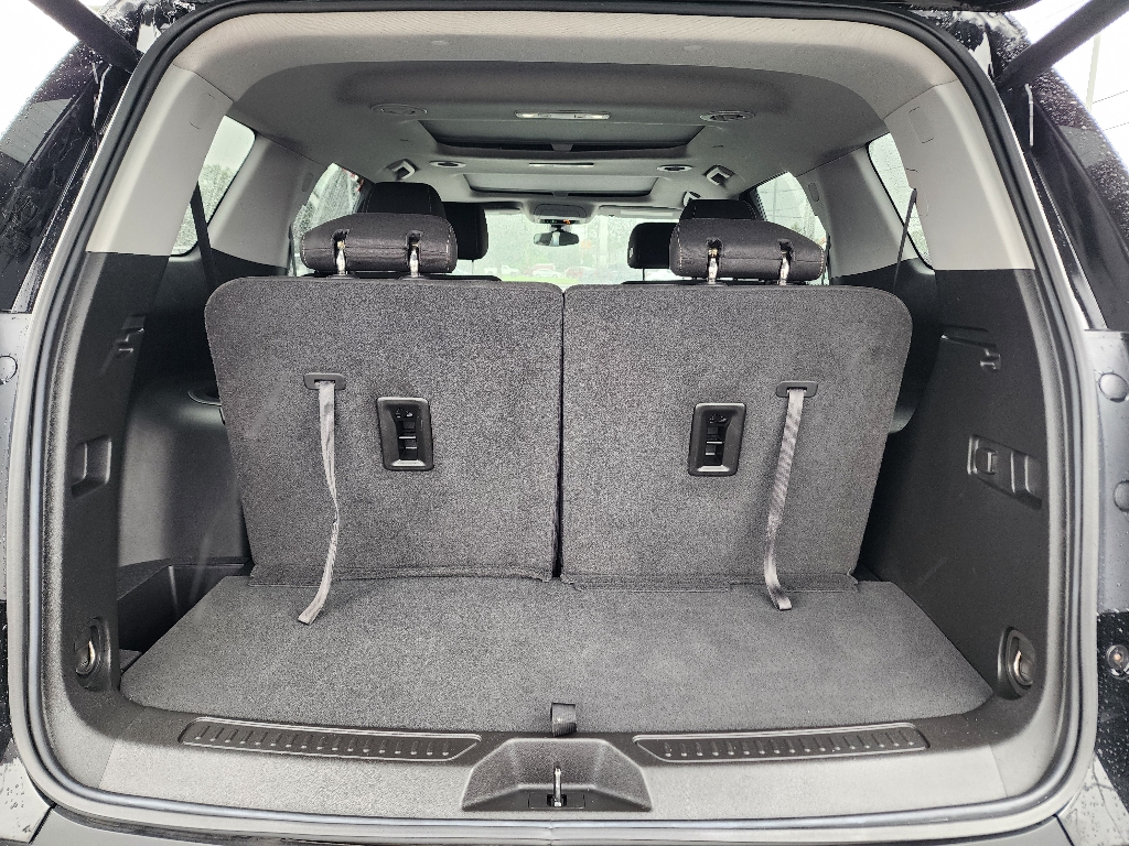 2023 Gmc Acadia SLE photo 2