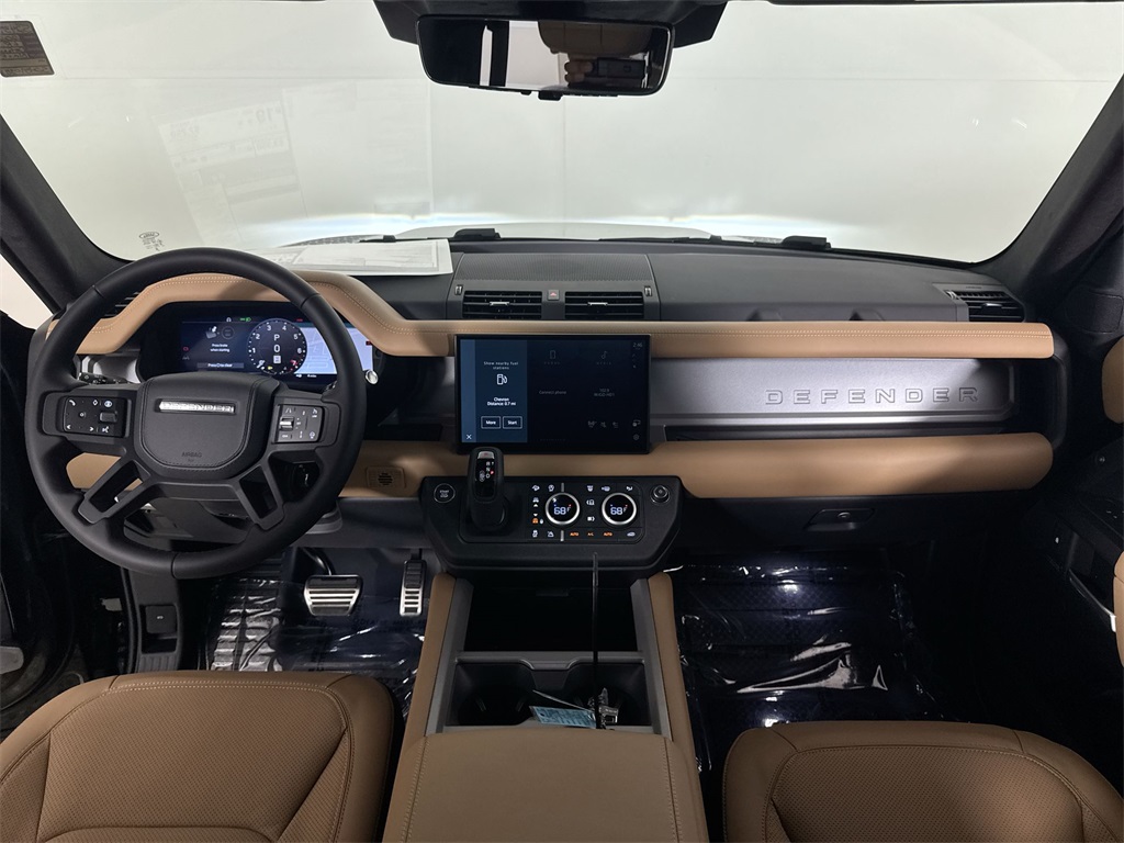 2025 Land Rover Defender 130 X photo 17