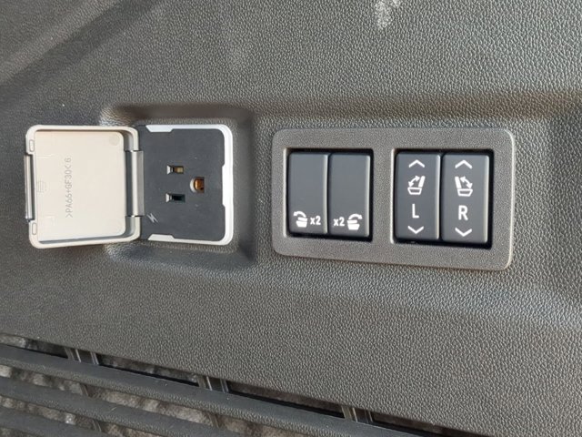 2025 Gmc Yukon AT4 Ultimate photo 21