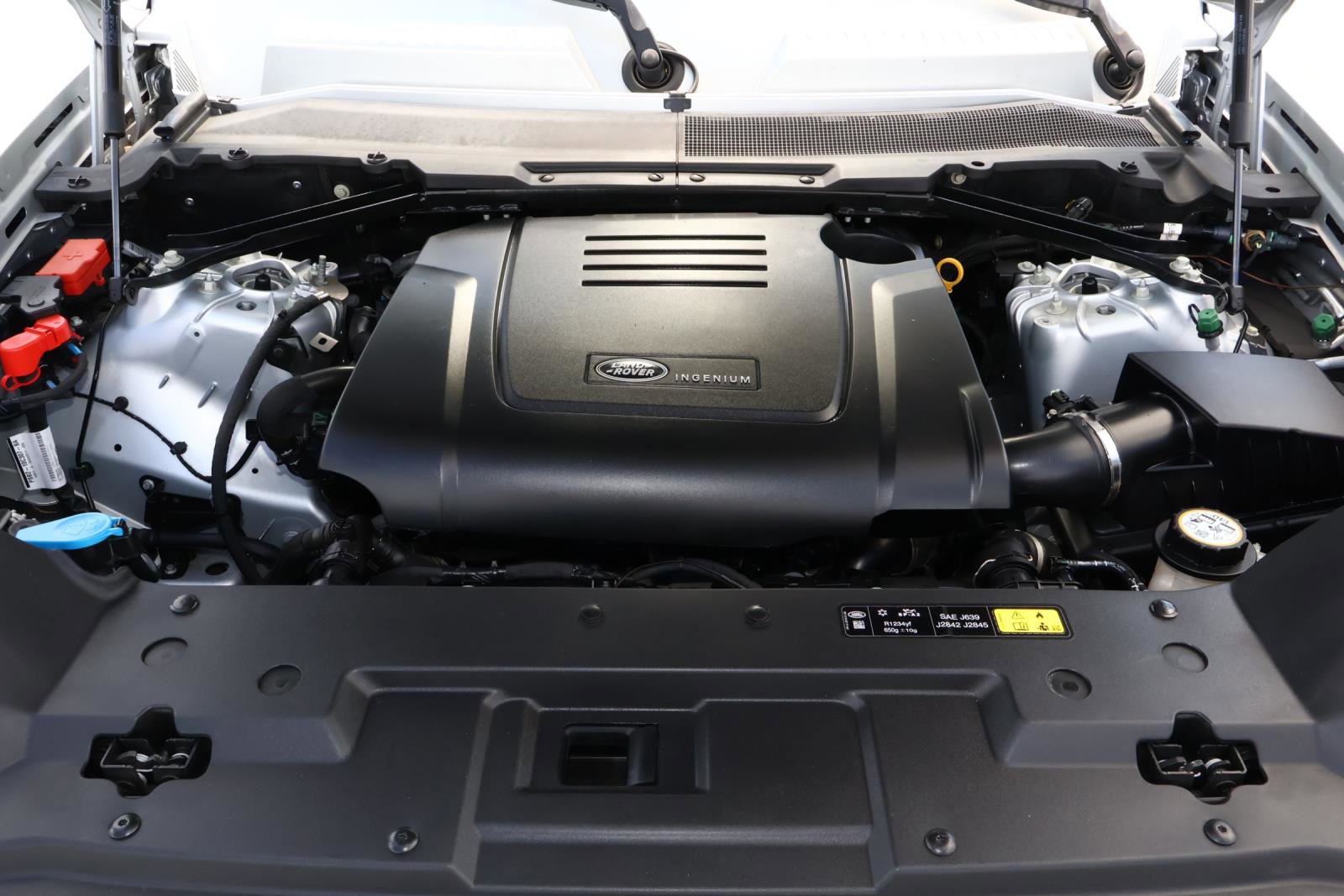 2023 Land Rover Defender S photo 21