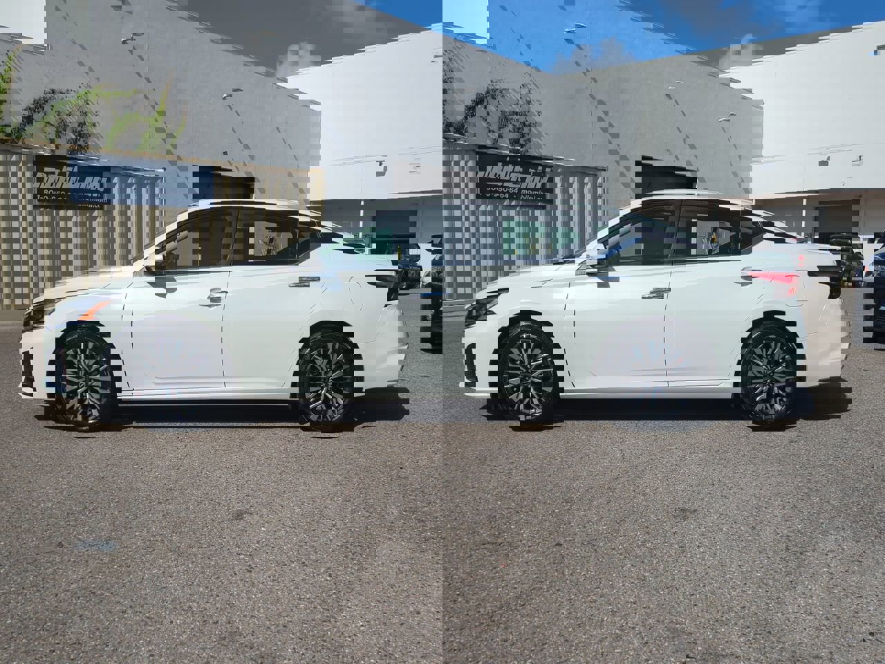 2023 Nissan Altima 2.5 SV photo 8