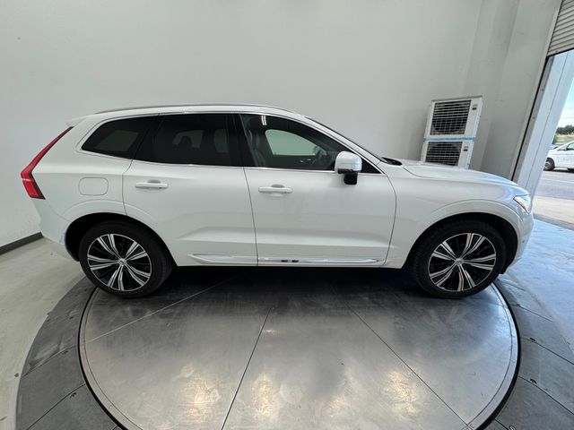 2022 Volvo XC60 B5 Inscription photo 14