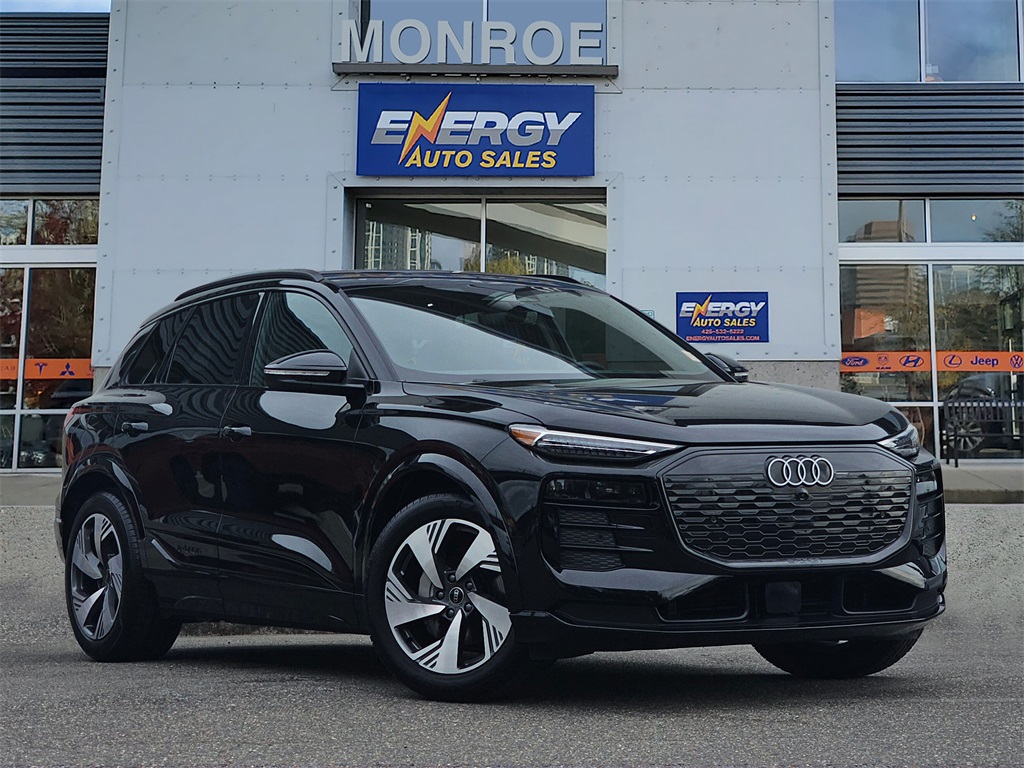 2025 Audi Q6 e-tron Prestige's photo