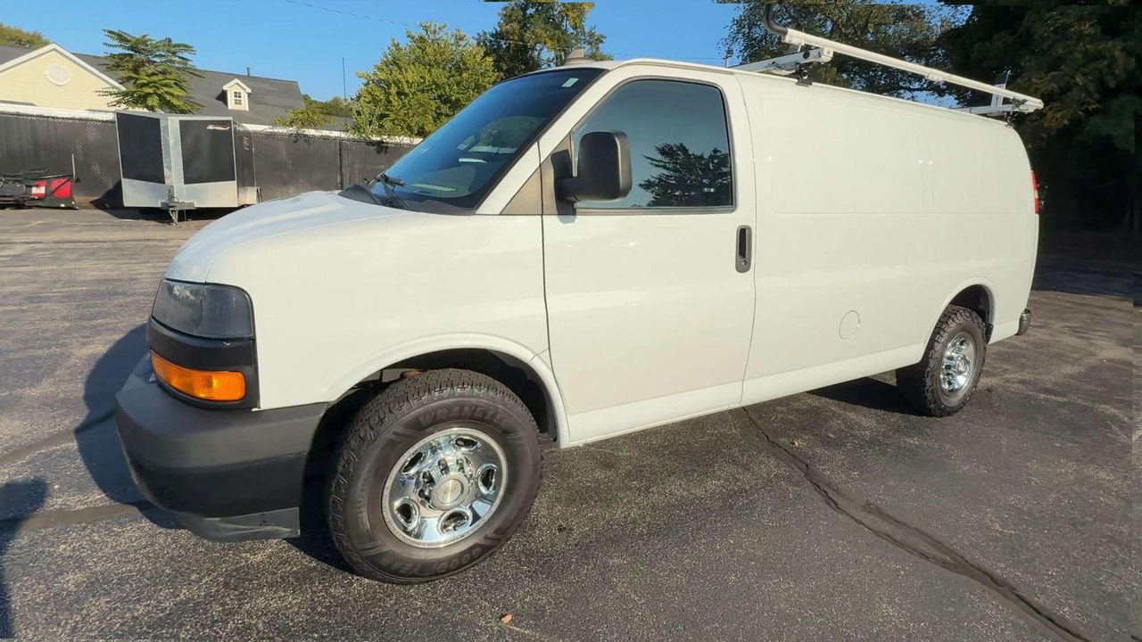 2022 Chevrolet Express Cargo Van photo 4