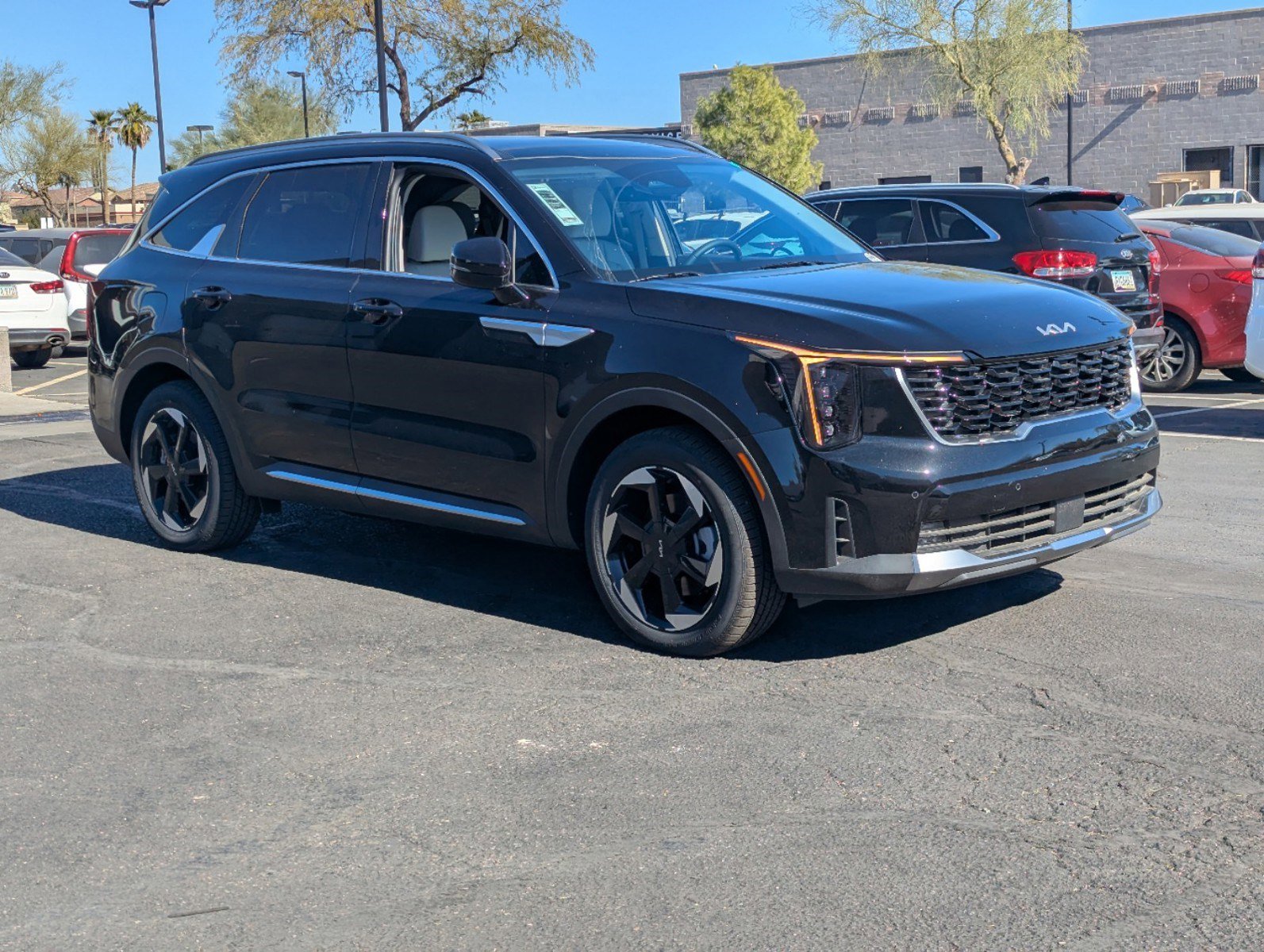 2025 Kia Sorento Plug-In Hybrid EX photo 2