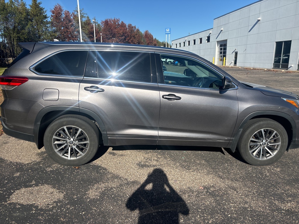 2018 Toyota Highlander XLE photo 3