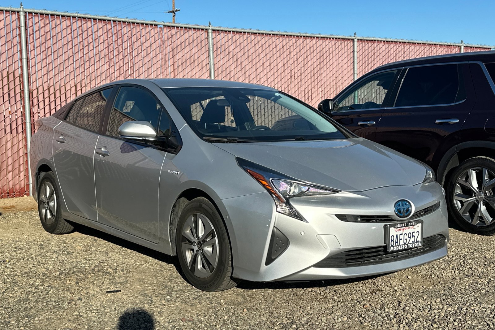 2017 Toyota Prius Four photo 2