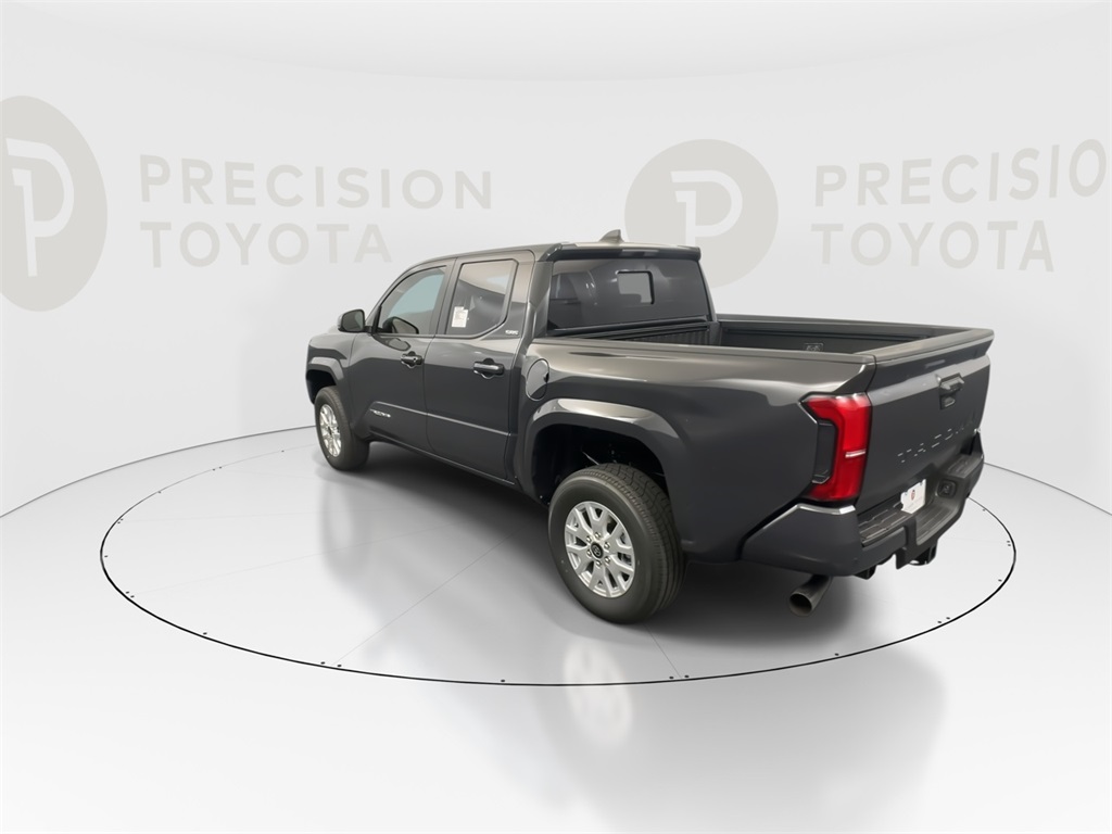 2025 Toyota Tacoma SR5 photo 13