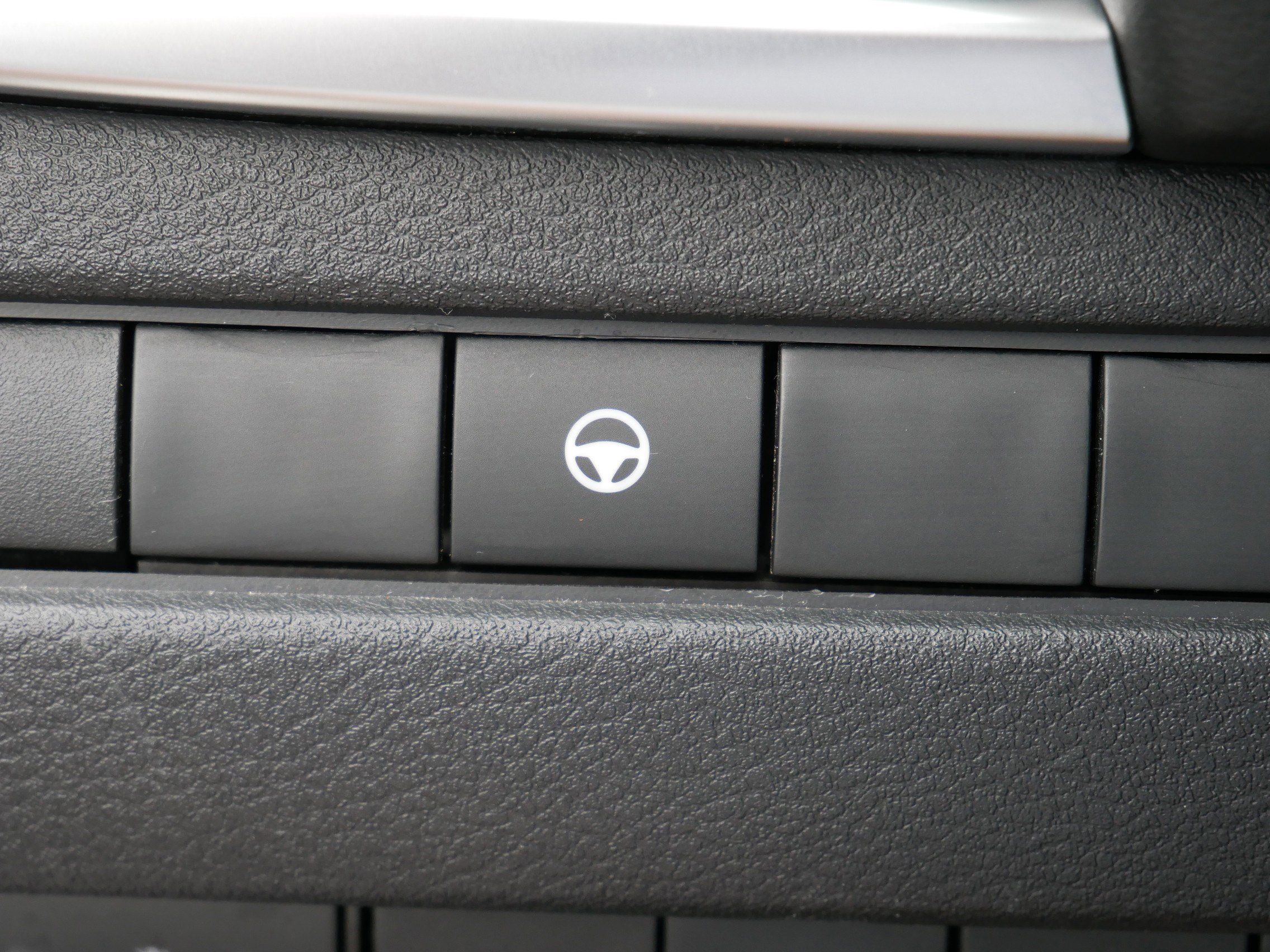 2023 Nissan Rogue SL photo 26