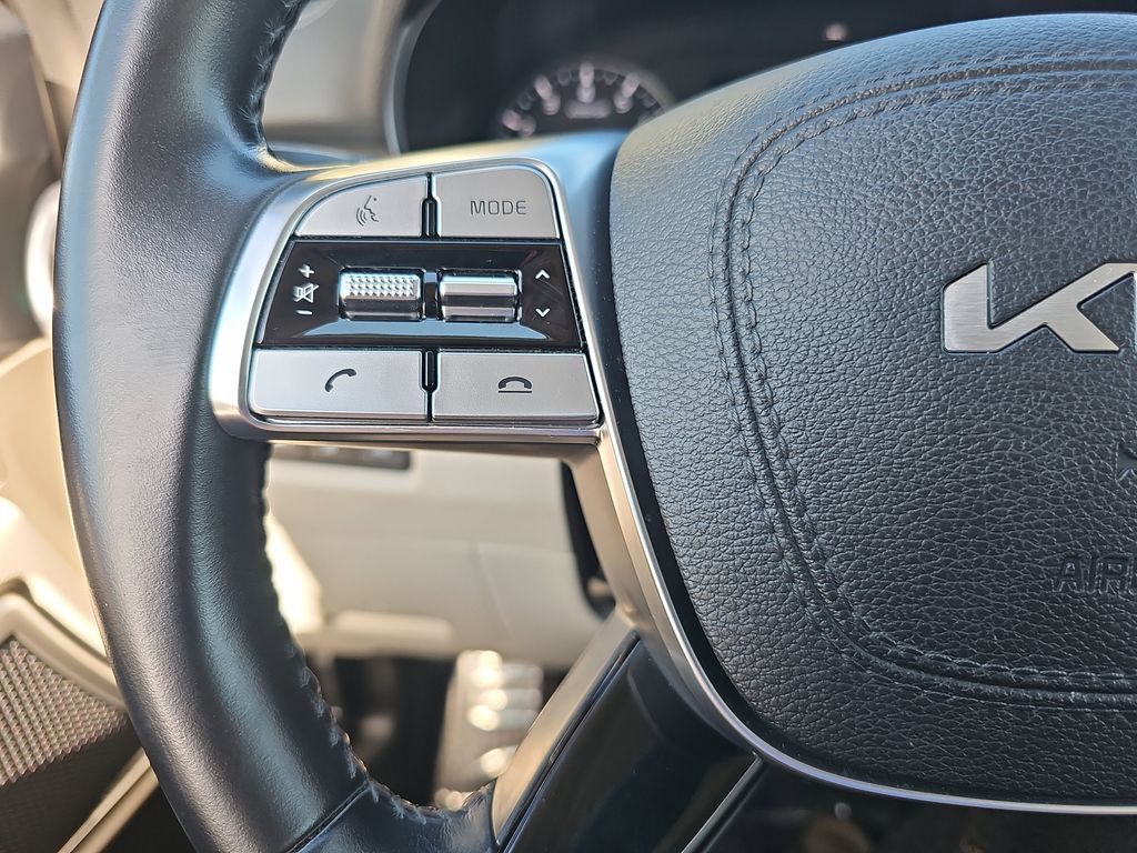 2022 Kia Telluride EX photo 16