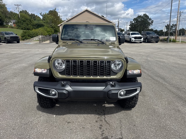 2025 Jeep Gladiator Sport photo 2