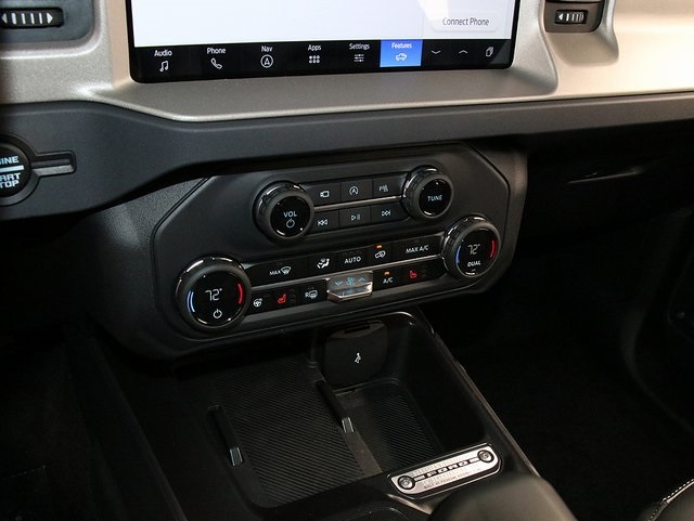 2025 Ford Bronco Outer Banks photo 21