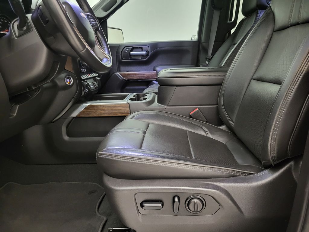 Used 2021 Chevrolet Silverado 1500 High Country with VIN 3GCUYHED4MG184042 for sale in Little Rock