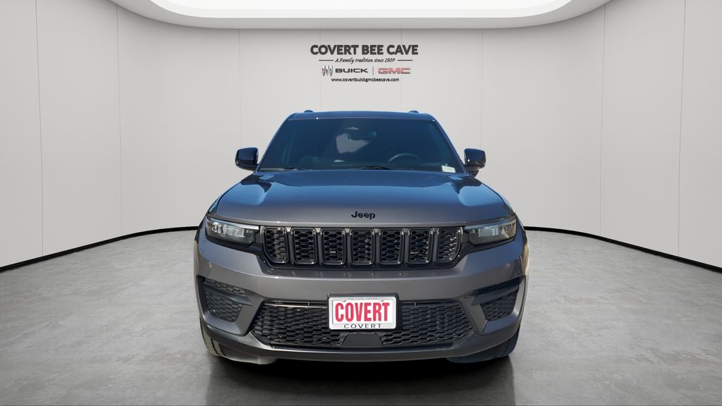 2023 Jeep Grand Cherokee Altitude X photo 2