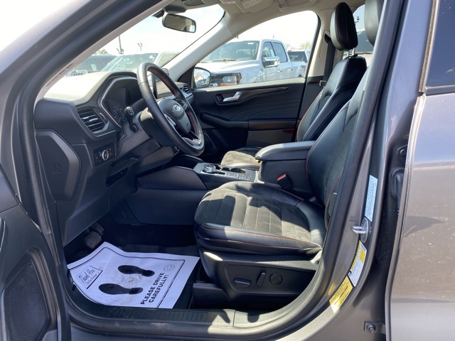 2022 Ford Escape SEL photo 4