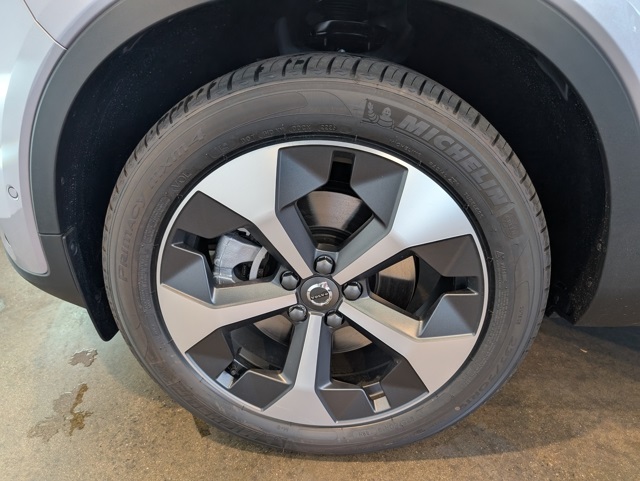 2026 Volvo XC60 B5 Plus photo 7