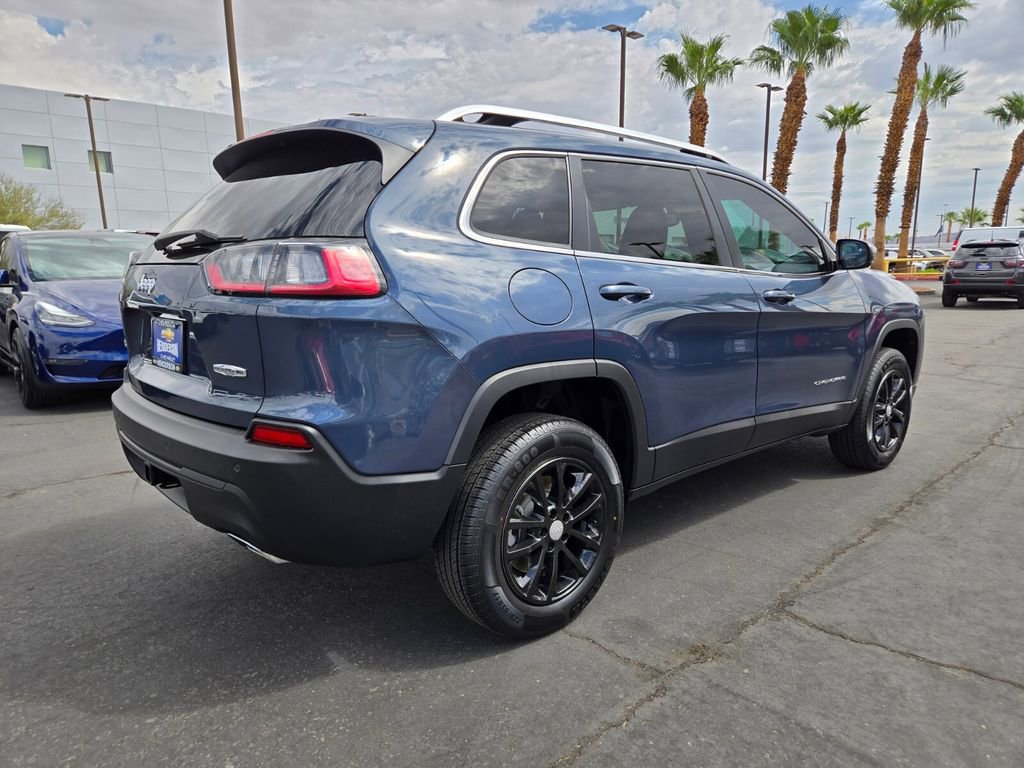 2021 Jeep Cherokee Latitude Lux photo 3