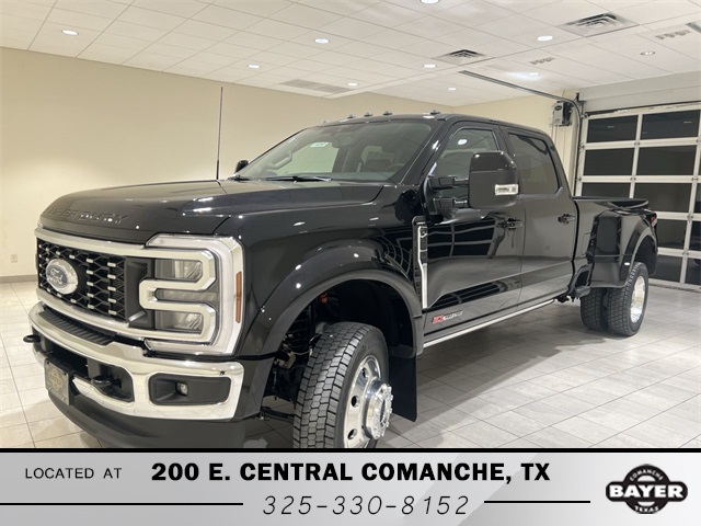 2026 Ford F-450 Super Duty Lariat's photo