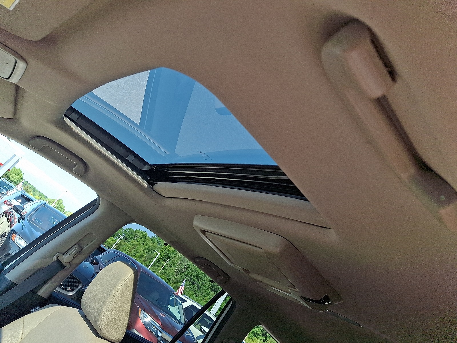 2022 Honda Pilot Touring photo 17