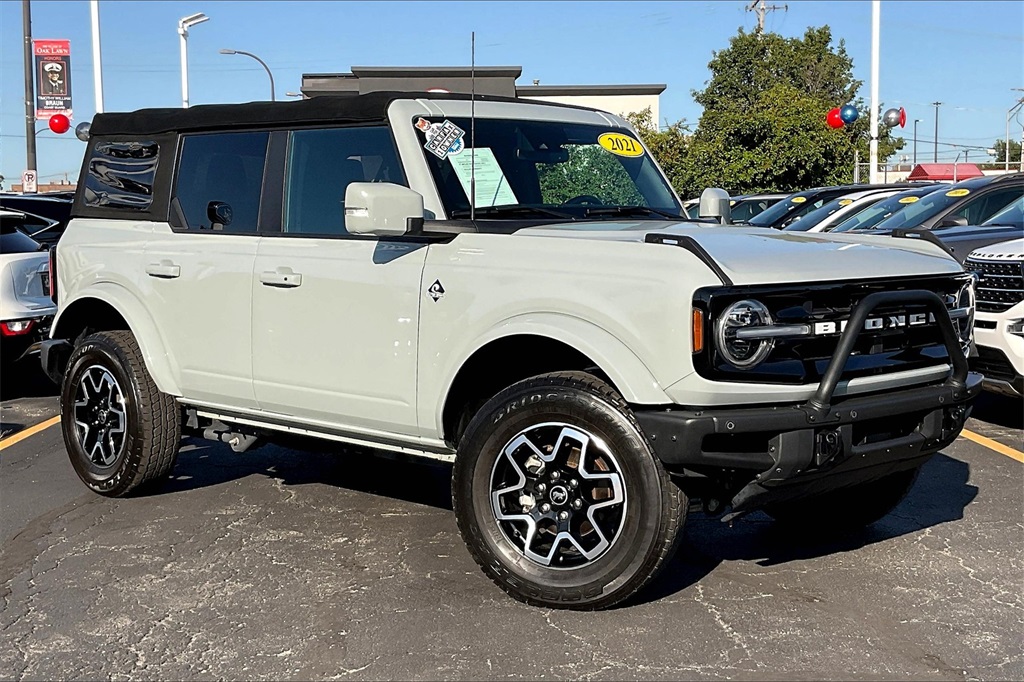 2021 Ford Bronco Outer Banks photo 29
