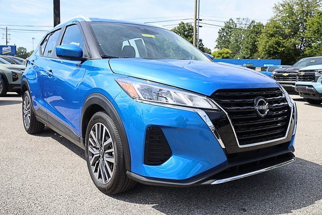 2024 Nissan Kicks SV photo 2