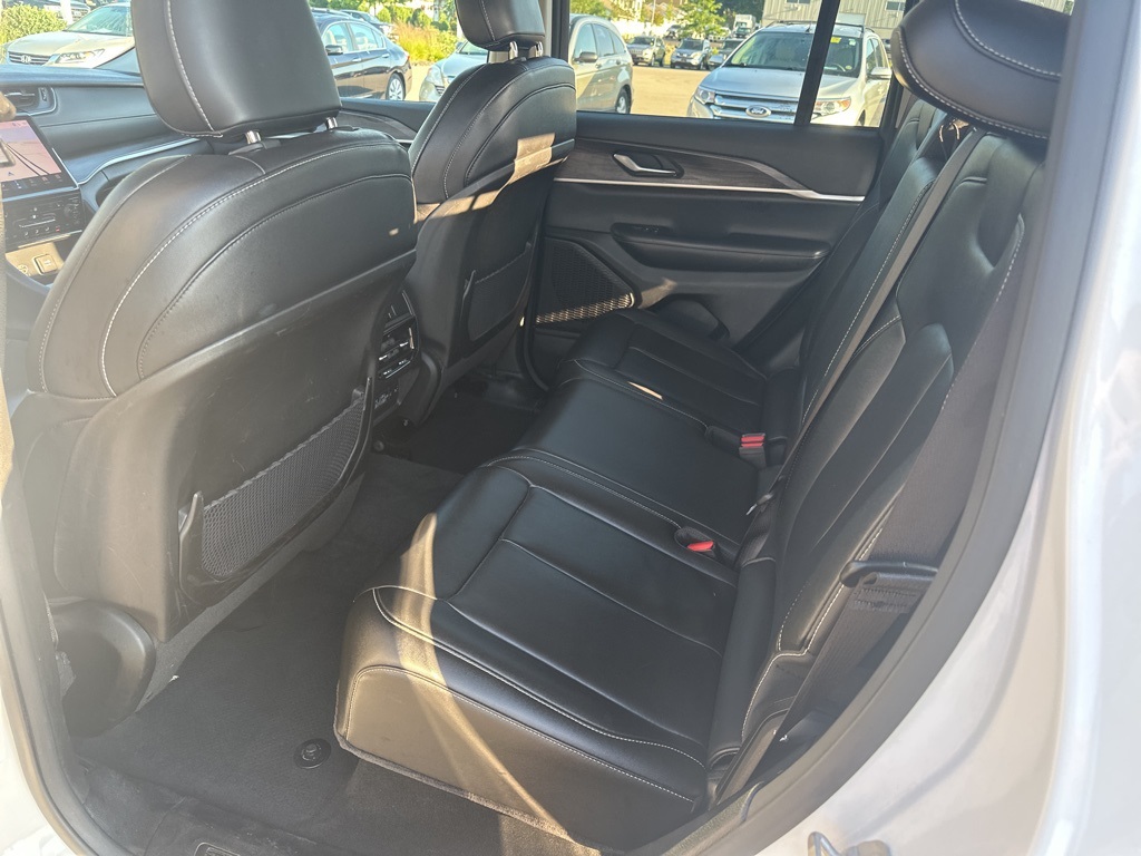 2023 Jeep Grand Cherokee Limited photo 4