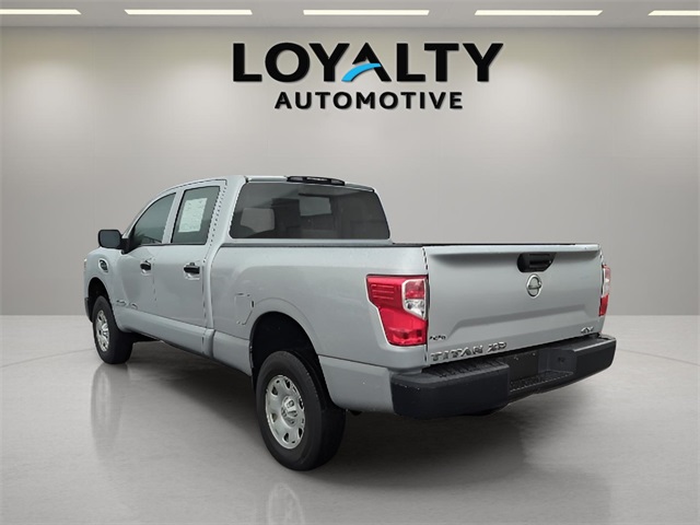 2019 Nissan Titan S Crew Cab photo 7