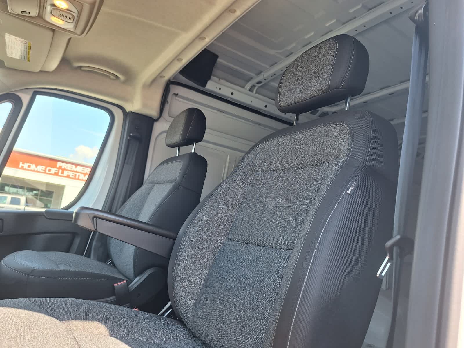 2025 Ram ProMaster 2500 photo 8