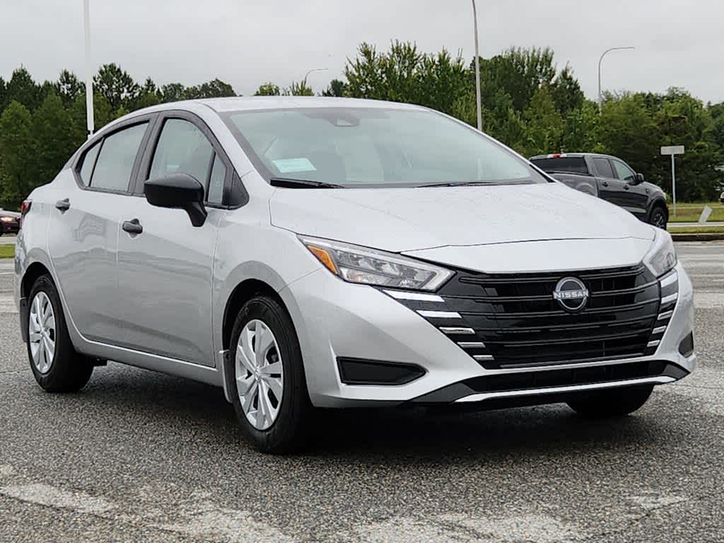 2025 Nissan Versa S photo 2