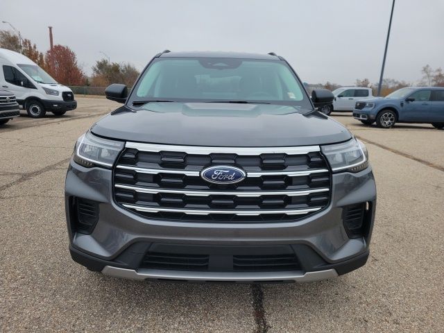 2026 Ford Explorer photo 4