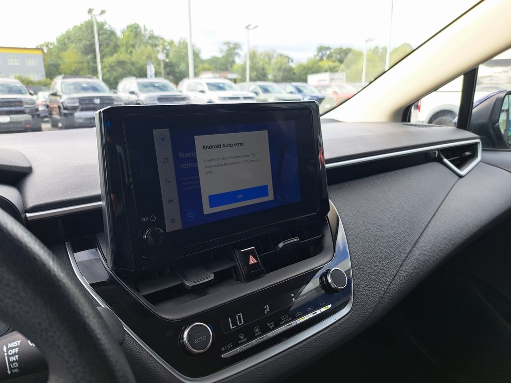2024 Toyota Corolla LE photo 14
