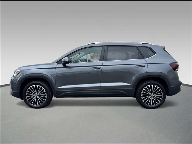 2025 Volkswagen Taos SE photo 3